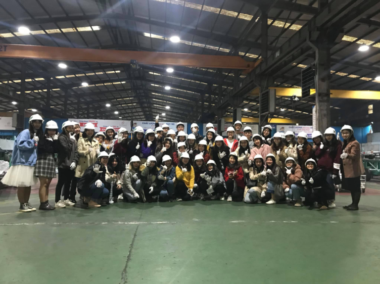 Students of Advanced program Intake 56 visited Quyet Thang Stainless Steel Factory on December 20, 2019