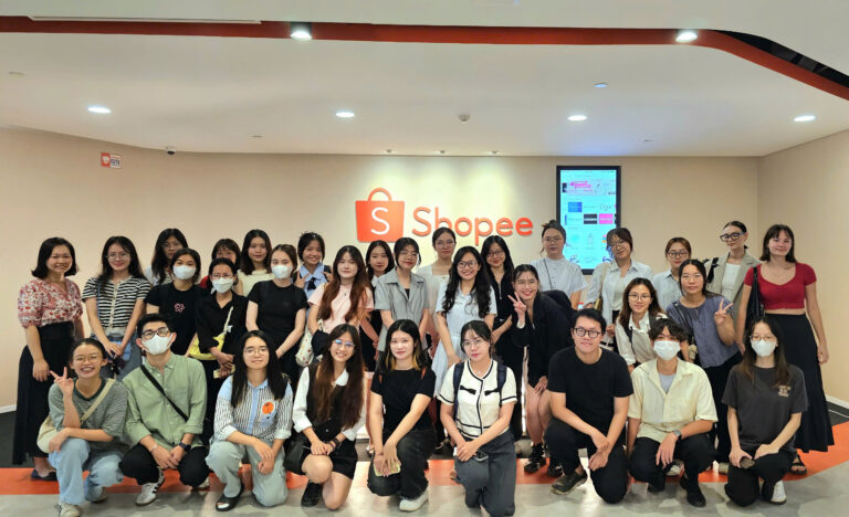 CLC K60 Business Administration Students Visit Shopee Hanoi Office