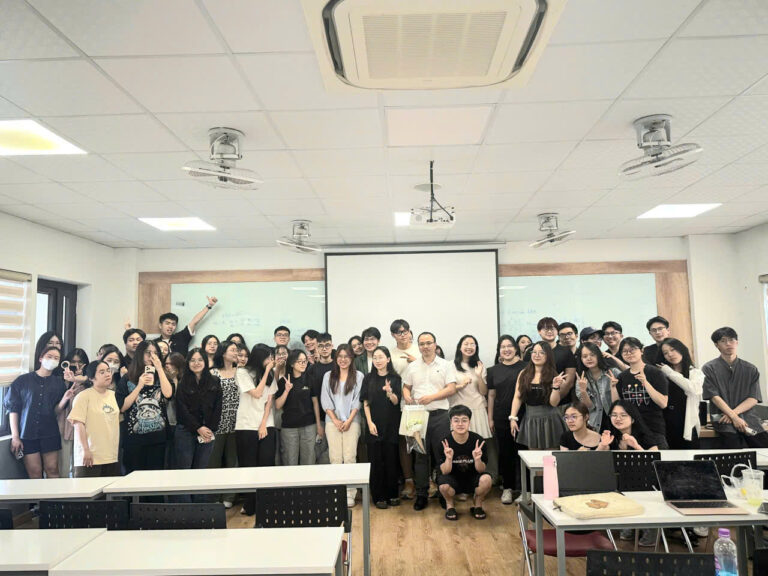 Inspiring Future Product Leaders: Digital Product Management Talk with Lotte Finance Expert