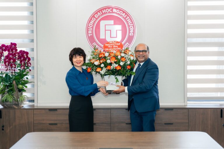 FOREIGN TRADE UNIVERSITY LEADERSHIP MEETS AND WORKS WITH CALIFORNIA STATE UNIVERSITY, FULLERTON (CSUF)